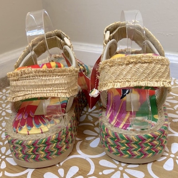 NWT Farm Rio Colorful Toucans Flatform Raffia Velcro Sandal, Size 7. - Picture 6 of 11